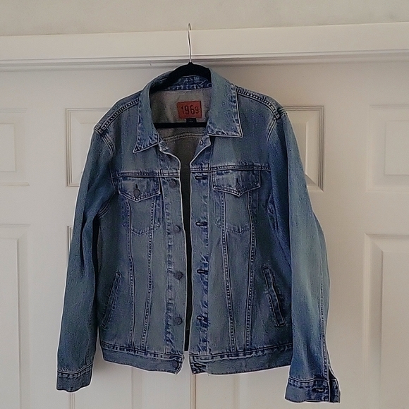 GAP Jean jacket - Picture 2 of 10